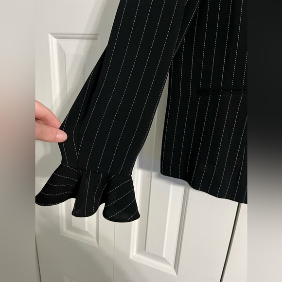 Nordstrom encore pinstripe ruffle blazer jacket 0X - Picture 4 of 5
